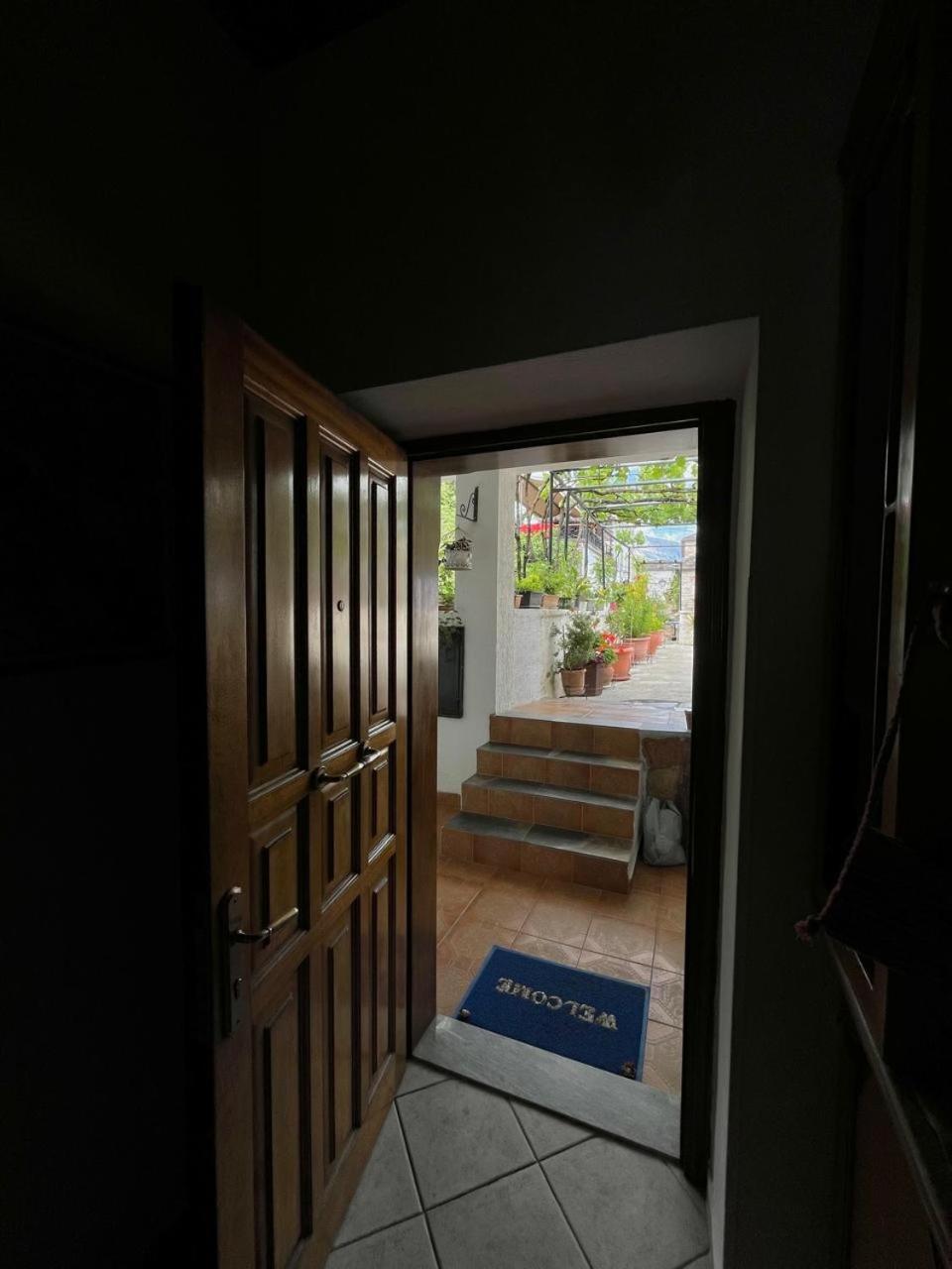 Andria'S Apartment Gjirokaster Luaran gambar
