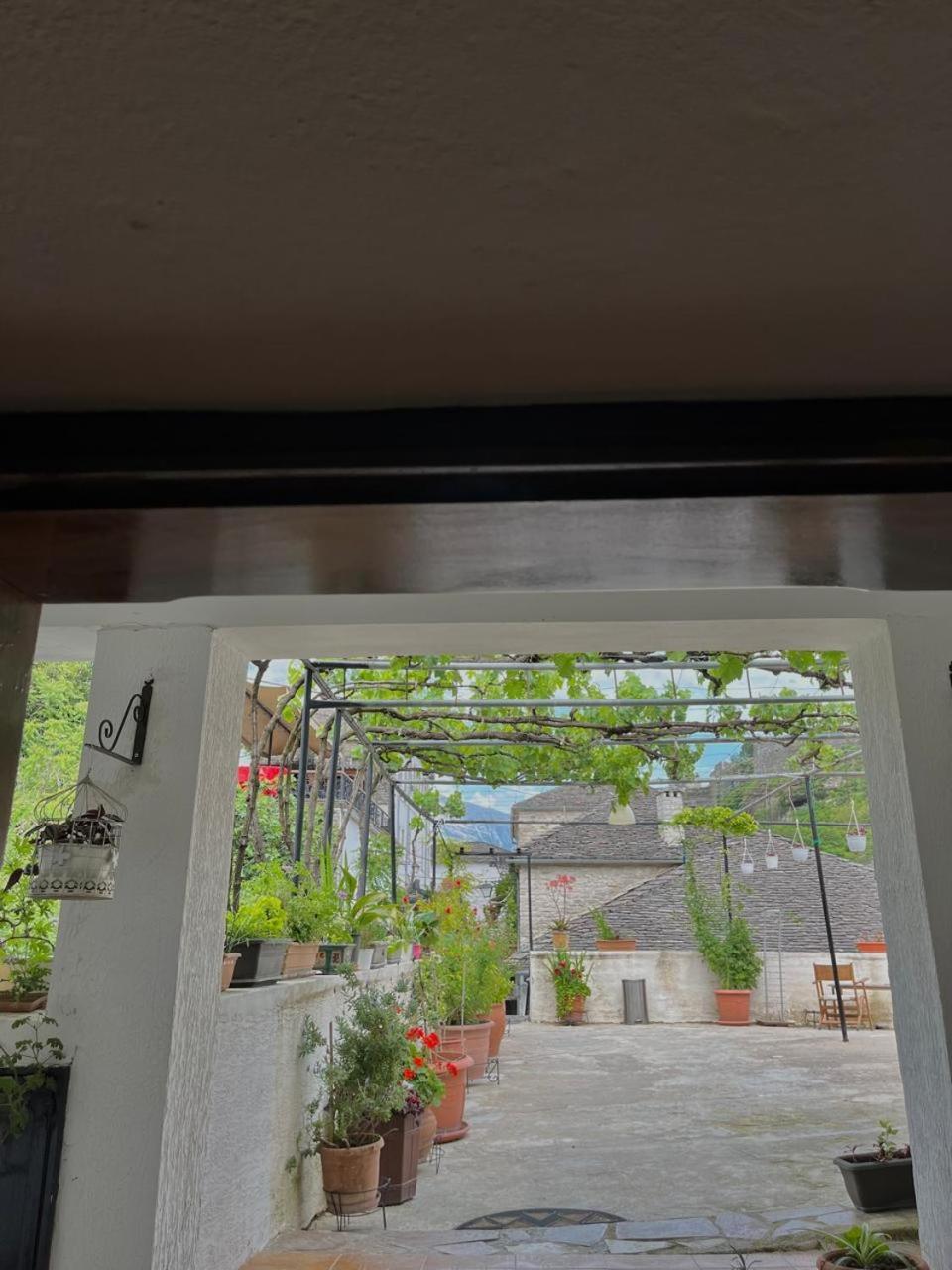 Andria'S Apartment Gjirokaster Luaran gambar