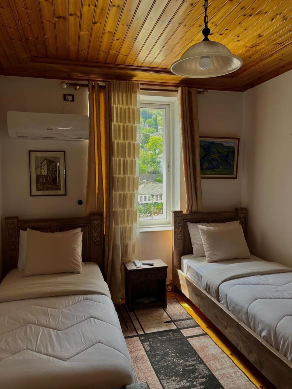 Andria'S Apartment Gjirokaster Luaran gambar